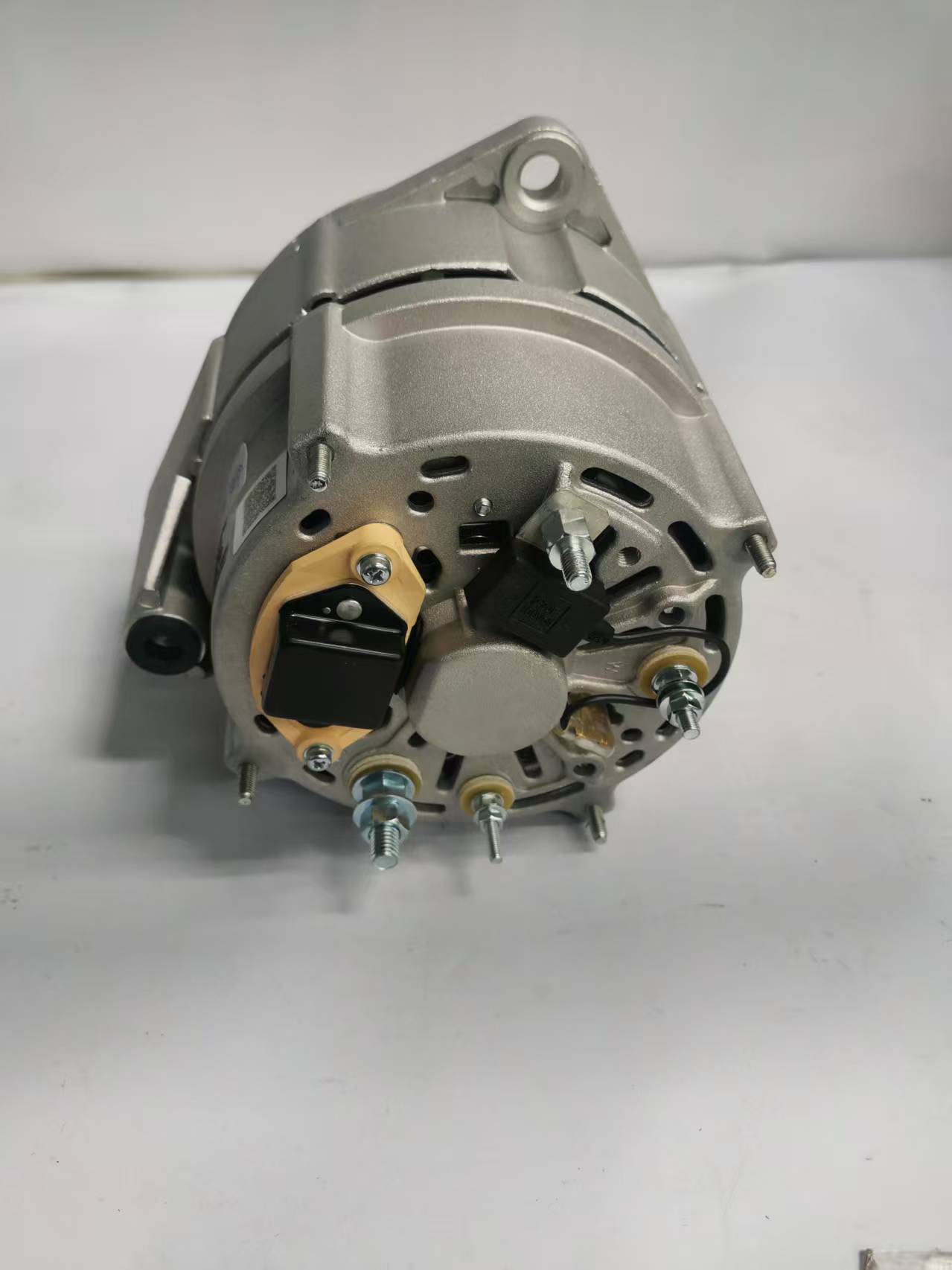 奔馳發(fā)動機OM906/OM926發(fā)電機042301038/ALT-0114/0101548902